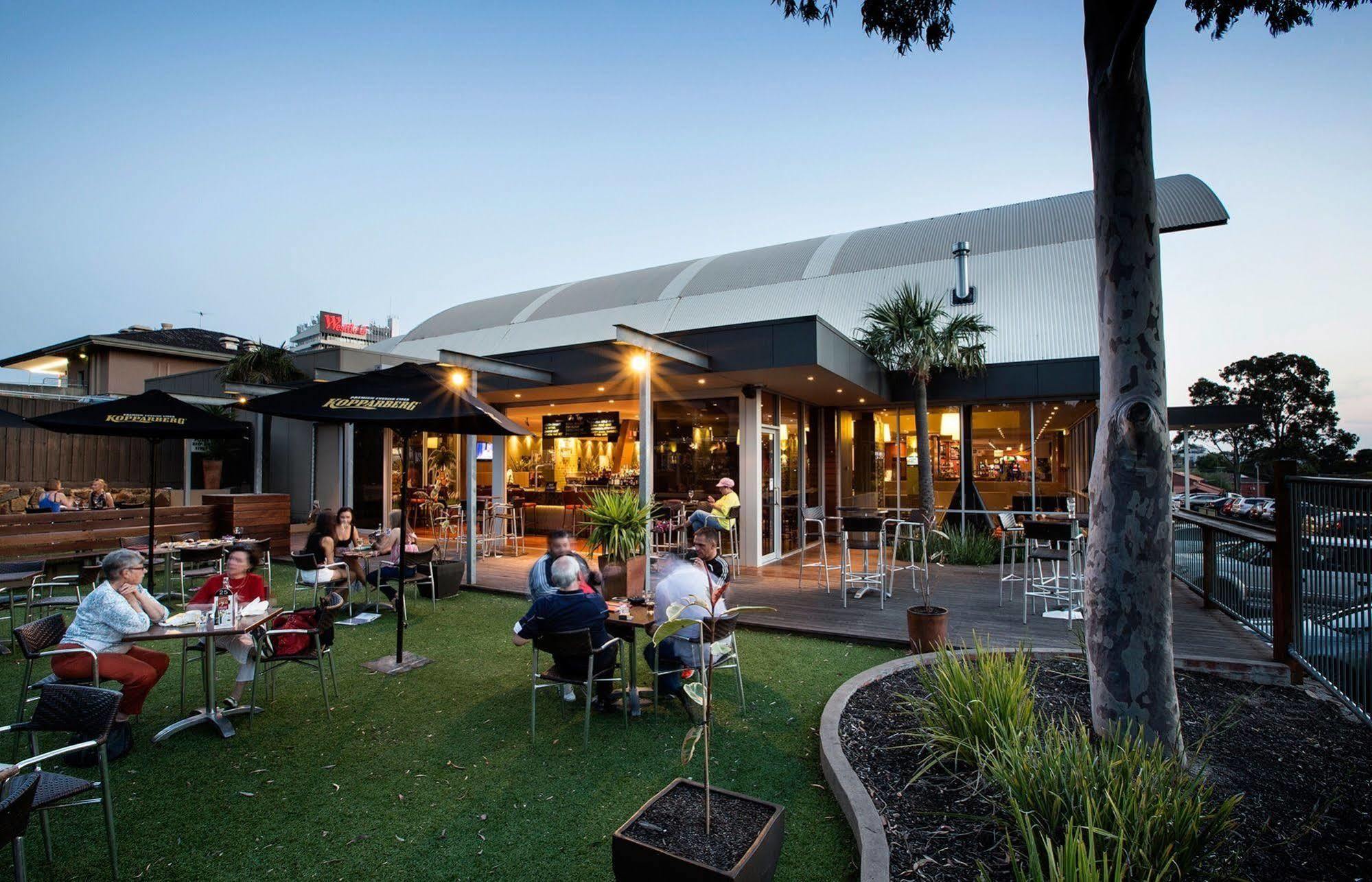 Nightcap At Shoppingtown Hotel Doncaster Bagian luar foto